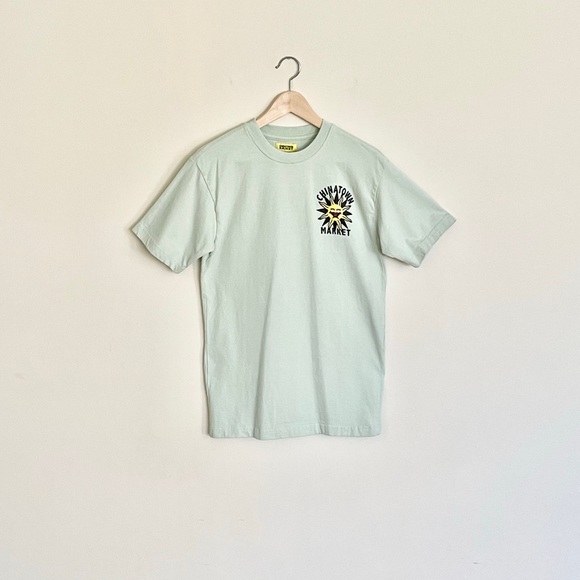 NEW Chinatown Market Sunshine Graphic Pale Green T Shirt Men’s size Medium - Picture 4 of 7